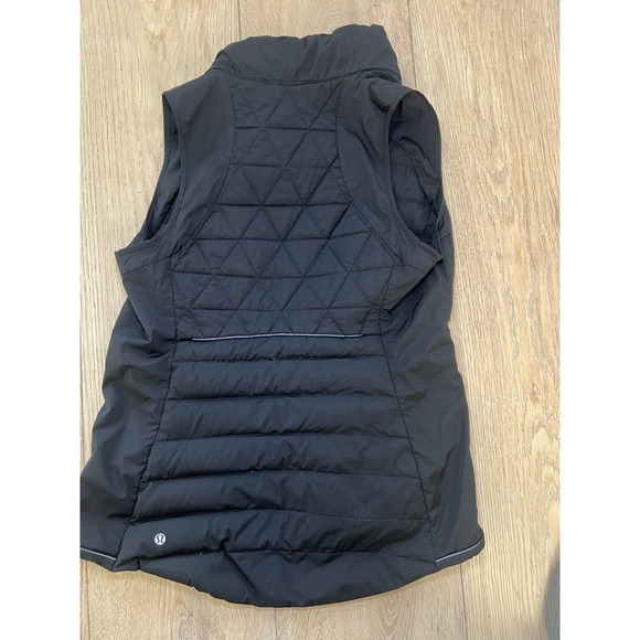 Lululemon Women's Black Down Insulated Vest Size 6 Excellent Condition - Picture 9 of 9